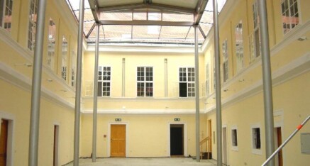 Nachher: Innenhofrenovierung Pfarrhof Ravelsbach