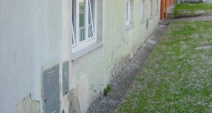 Vorher: Traufenpflaster Großweikersdorf