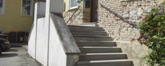 Vorher: Außenstiege Ravelsbach