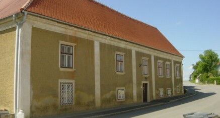 Vorher: Fassade Gettsdorf